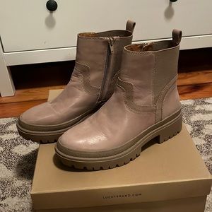 Lucky Brand Eabile chunky lug bootie size 7.5 taupe/clay color
